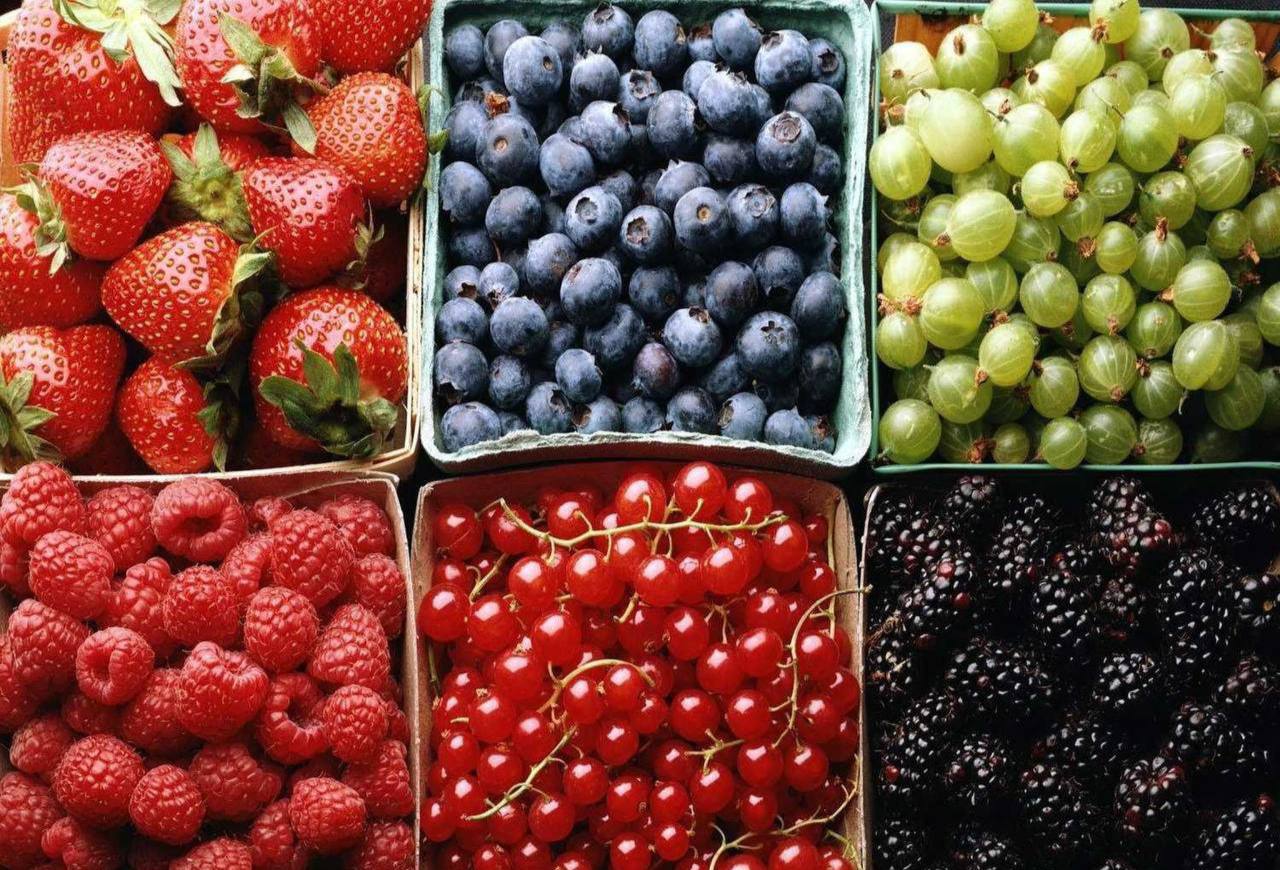 Dlaczego owoce spoza sezonu kupowane w sklepie są niebezpieczne?